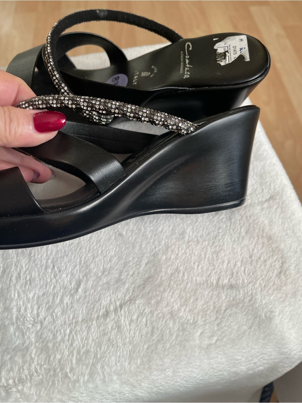 Beautiful Catalina wedge heels - Picture 6 of 6